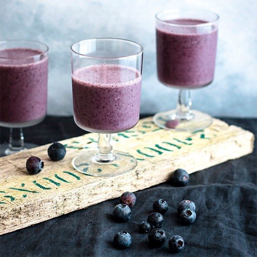 Smoothie de Arándanos y Coco frescura tropical y nutrición en cada vaso